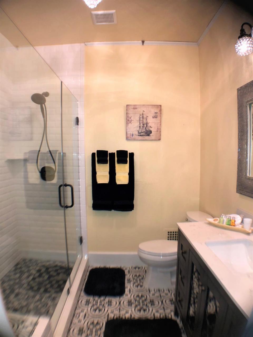 Avenue O Bed And Breakfast กาลเวสตัน ภายนอก รูปภาพ